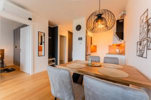 Flex SelfCheckIns 142 - Zagreb - Bedroom - Garage - Loggia