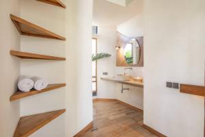 Luxurious 1-br Villa With Pool, 800m Echo Beach