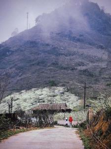 HUA TẠT HMONG Retreat