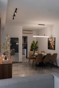 Four Seasons Nest D1 3Brs 3or4Beds 2wc view bitexco