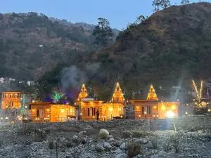 Cabana Riverside Resort - Kainchi Dham - Rānīkhet