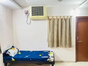 Girls Hostelwala paying guest - Vadodara