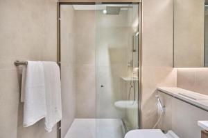 STAY BY LATINEM Luxury 1BR Holiday Home CVG 710 Near Burj Khalifa