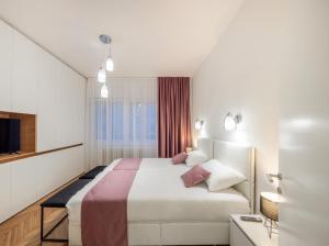 Luxury Apartment with Garden near Tvrđa by Destination GREEN Croatia