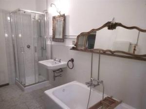 Appartamento in dimora storica con patio fiorito