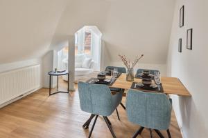 Design Apartment mit Kingsize-Betten & Balkon