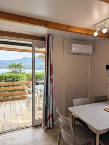 Chalets Chalet 3 etoiles - Piscine - ccb0fdc : photos des chambres