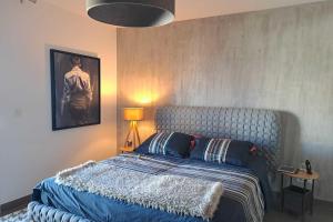 Beautiful T2 with pool - near beach