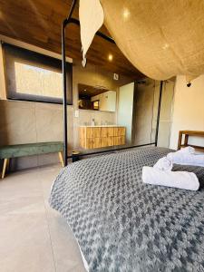 Chalets Chalet Monarch - Les Carroz - Sauna, Spa & vue Montagnes : photos des chambres