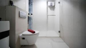 Stunning and Cozy 1BR at The Via and The Vue Apartment By Travelio