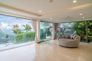 Stunning Sea View Villa Tiwera 6Br & Private Pool