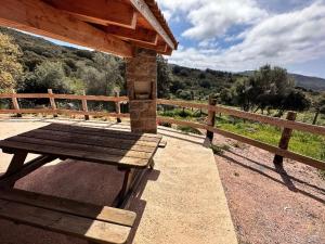 Maisons de vacances Authentique Casellu en pierre a Porticcio avec vue sur la mer : photos des chambres