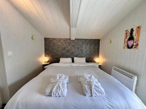 Cottage Le Rosie au bord du lac avec jacuzzi