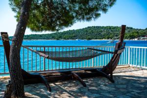 One bedroom apartment on the beach Zaratic Jezera