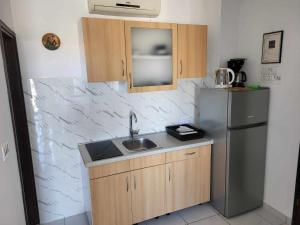 One bedroom apartment on the beach Zaratic Jezera