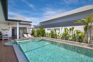 Two-Bedroom Villa with Salt Pool in Rawai villa hapai