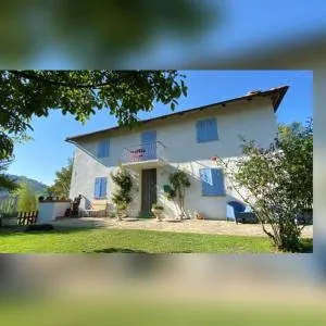 Casa Bianca Azzurra con piscina - Levice