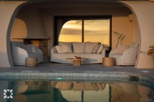 Villa Goldeneye by Abahana Villas