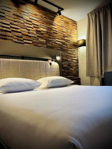 Hotels Tulip Inn Beaune : Chambre Quadruple Standard avec 1 Lit Double et 2 Lits Simples