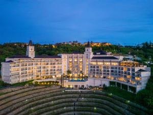 Twin Lakes Hotel near Tagaytay