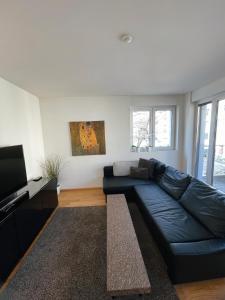 BASELiving 3,5 Room Apartment - Bahnhof Basel SBB - Self Check-in