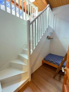 Réf 263, Seignosse océan, Villa Patio classée 3 étoiles avec Wifi à 150m de la plage, en bordure de forêt avec place de parking et piscine commune