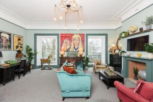 Judges Lodgings Hotel Apartments Gloucester 3 mins to Docks inc parking