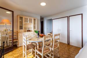 Villas LA SOLEILLADE VI4451 By Riviera Holiday Homes : photos des chambres