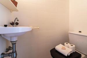 Villas LA SOLEILLADE VI4451 By Riviera Holiday Homes : photos des chambres