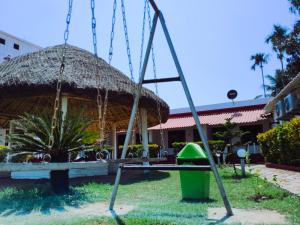 Sands Courtyard