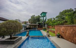 Stunning Hilltop 3BR Villa w Pool and River View