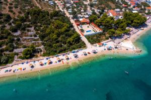 Mala kuća od soli pokraj mora 4 osobe Jezera Murter
