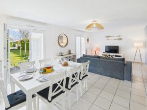 Maison familiale pour 7 proche de la mer - 3hvězdičkové hotely ve městě Tréffiagat