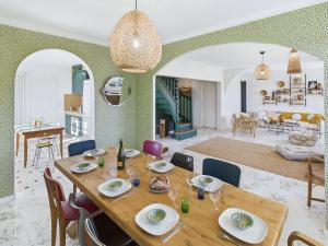 Maison pour 8 - Piscine chauffée - 800m de la plage