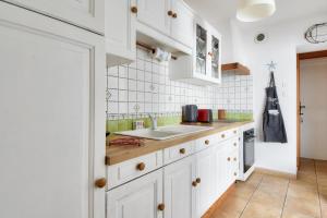 Maison pour 7 à 900m de la plage avec jardin