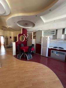 Modern apartment on Mechnikova street 18