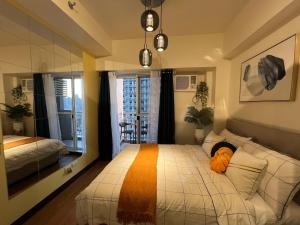 CASA ROYALE Affordable Condo Near BGC Ortigas Center CBD