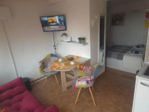 Sunny Charming Apartment