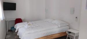 CASA LUIGIA ROOMS MTB in FINALBORGO Bike room tour ebike trekking