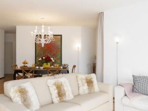 Apartment Suite Modern-17 by Interhome