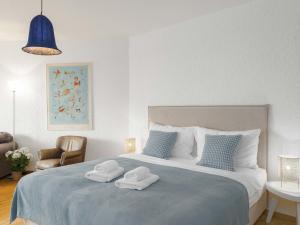 Apartment Double Room Modern-9 by Interhome