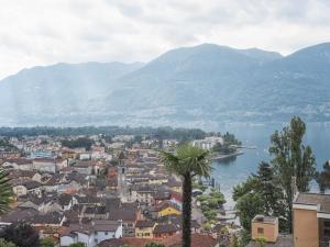 Apartment Double Room Modern-9 by Interhome