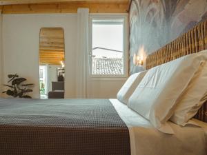 BRE Apartments - Lumen