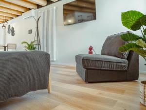 BRE Apartments - Lumen