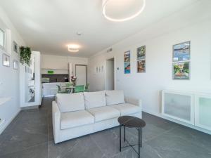 Apartment Le Lac by Interhome