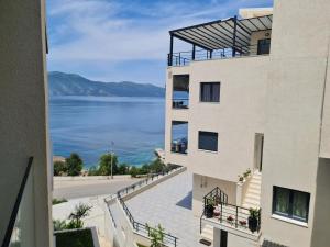 Sea View Apartment In Radhime 084
