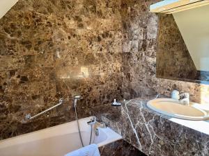 Hotels Hotel Le Manasses : Chambre Double ou Lits Jumeaux