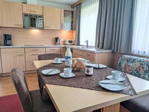 Apartment Rosa-2 by Interhome