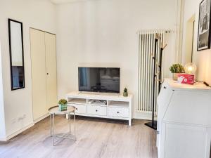 Studio White Locarno Apt-1 by Interhome