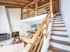 Apartment Chesa Alossa by Interhome